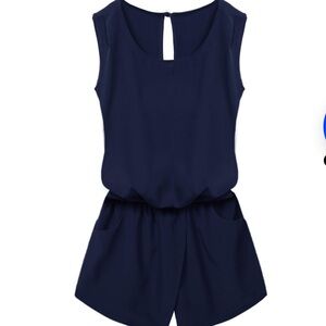 Acevog women crewneck elastic waist cut out back pocket romper XL